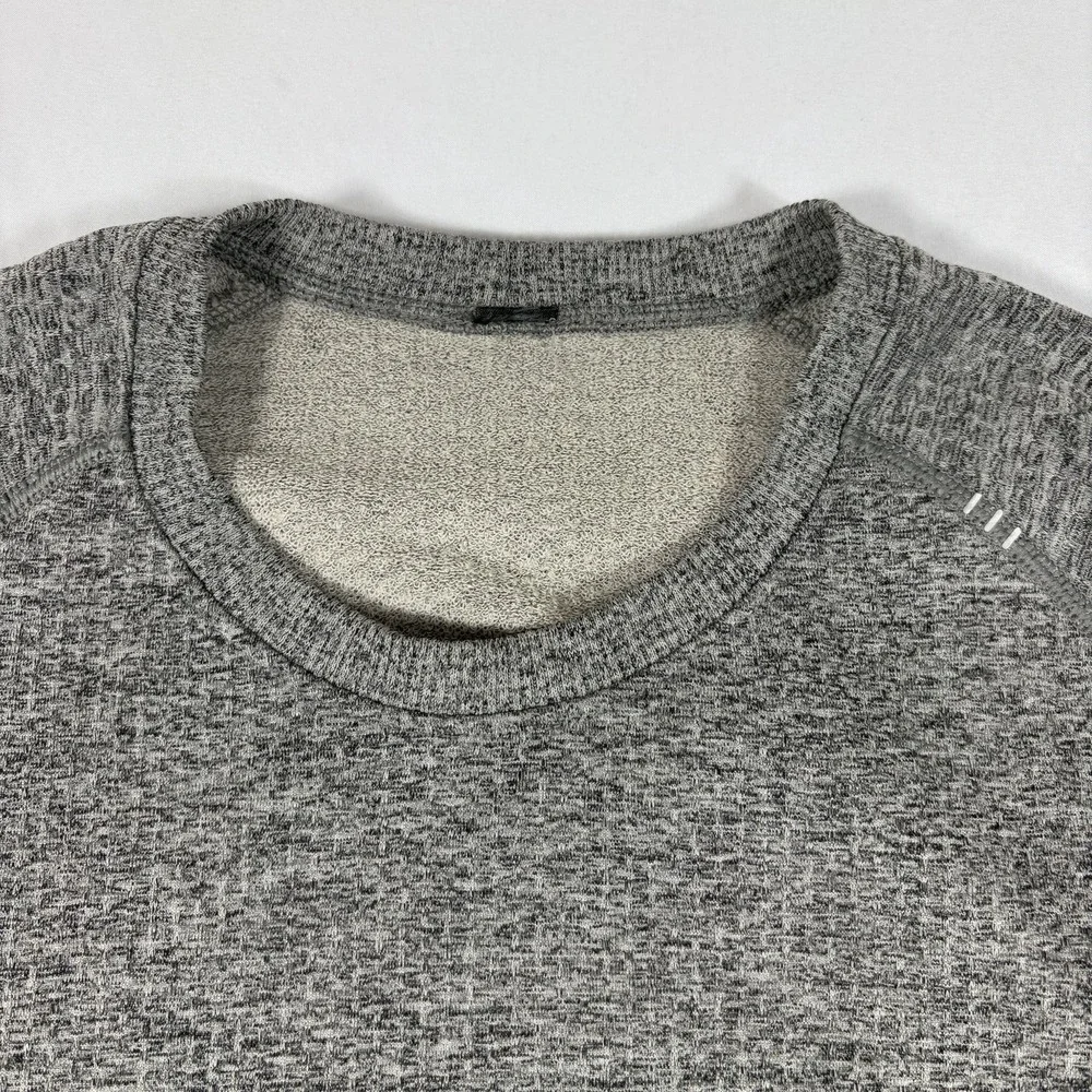 lululemon athletica no holes